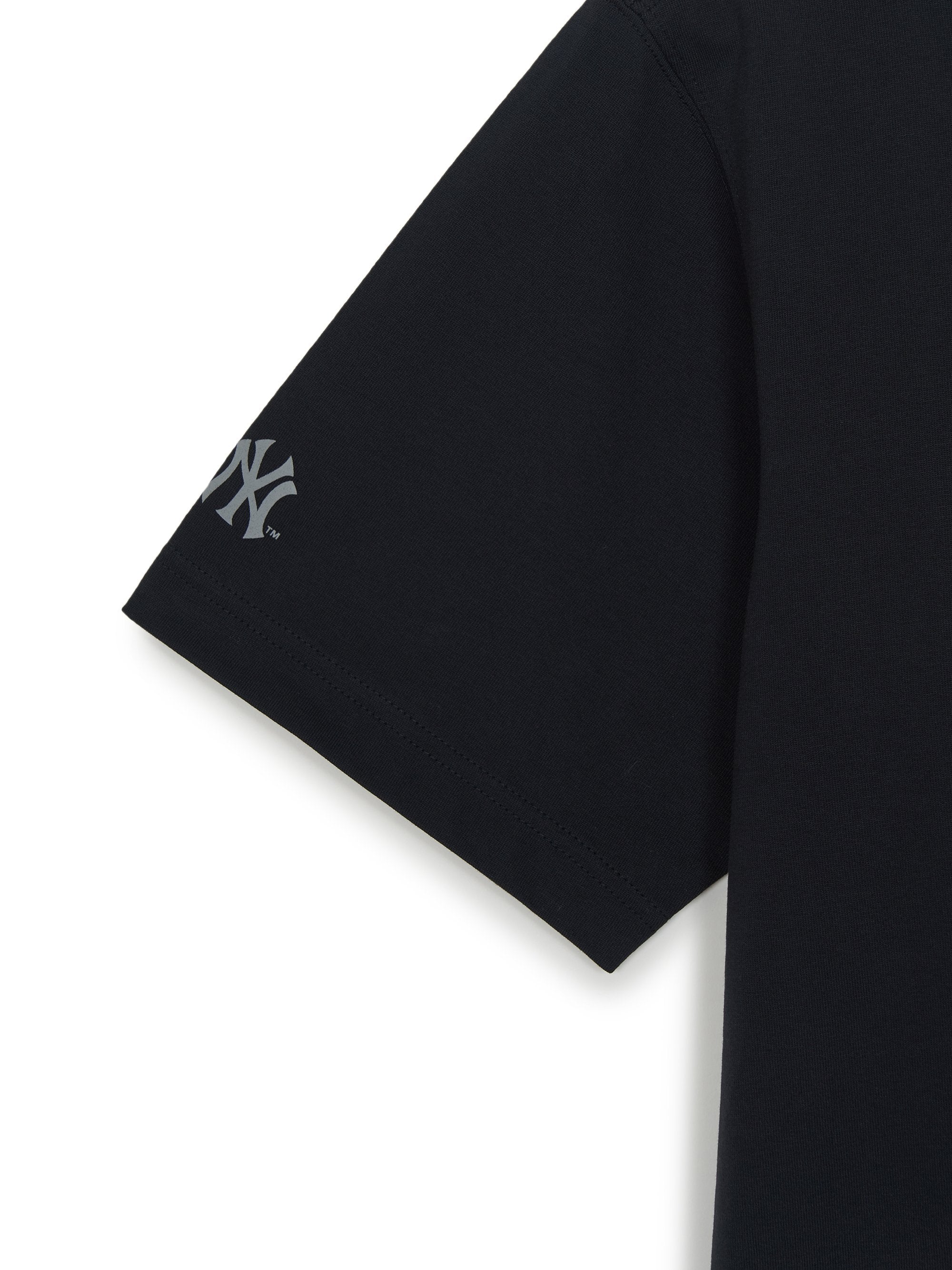 MLB Korea Basic Simple Street Logo Over Fit T-shirt