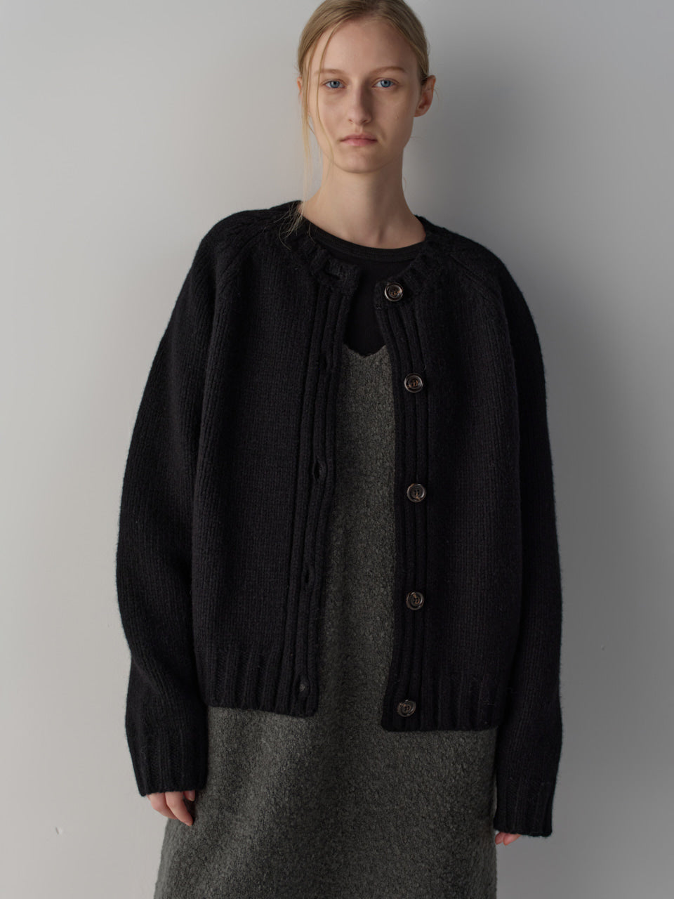 Facade Pattern Essential Raglan Cardigan black