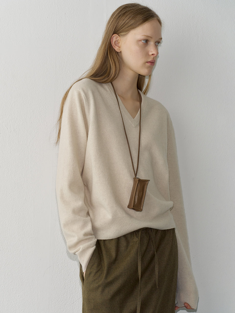 Facade Pattern Essential V-neck Knitwear oatmeal