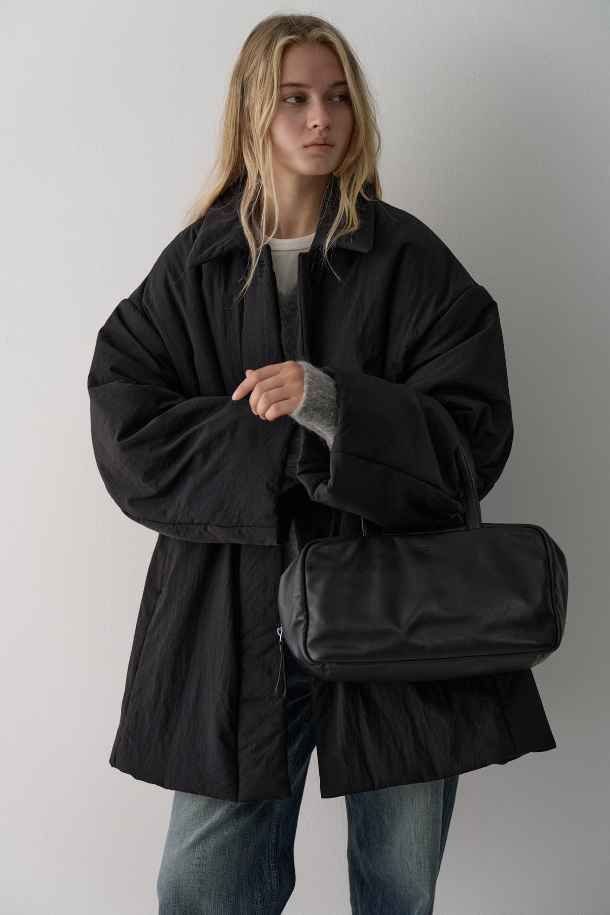 Facade Pattern Robin Bag black