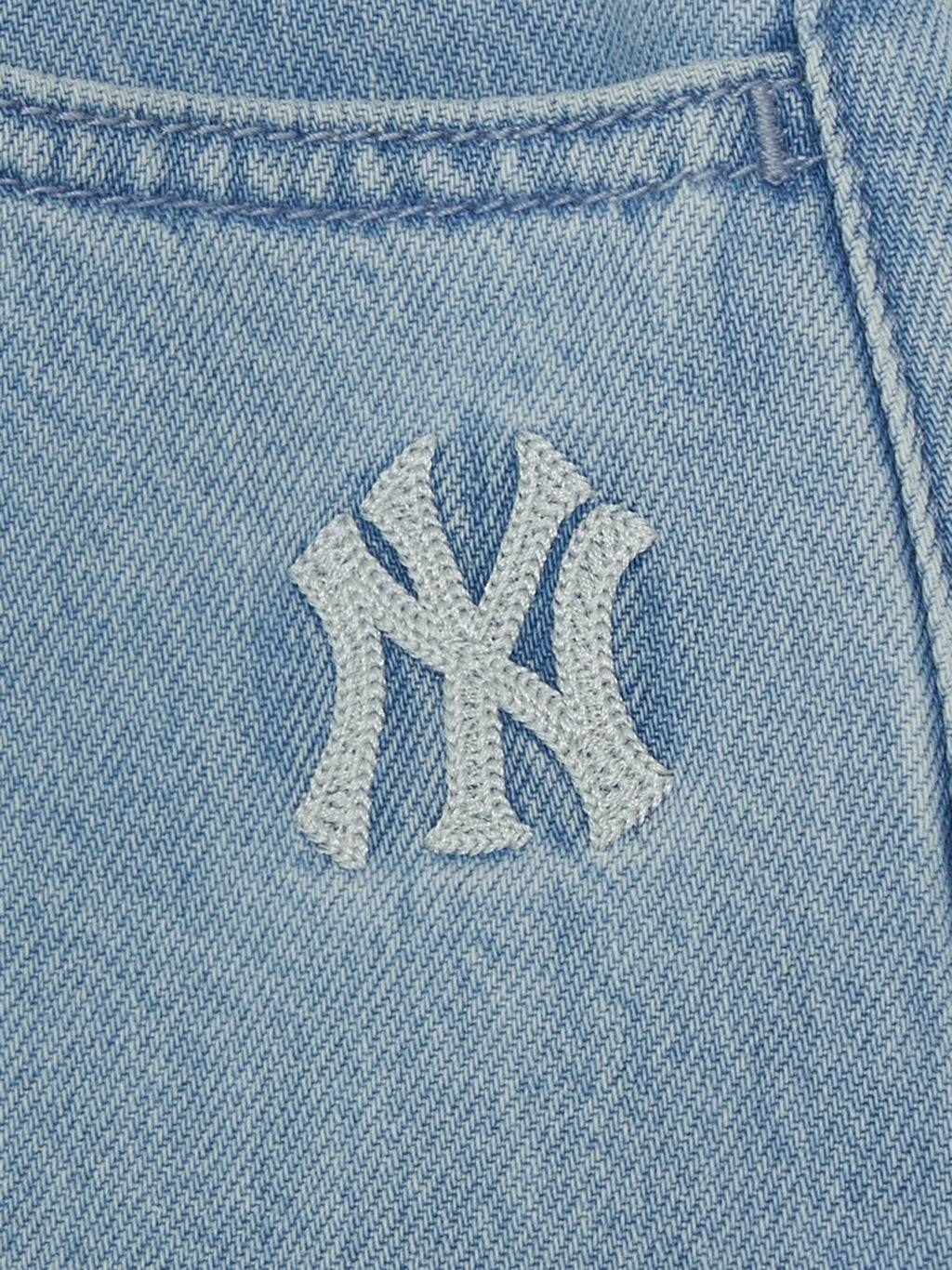 MLB Korea Women's Basic Small Logo Summer Tencel 9in Denim Shorts