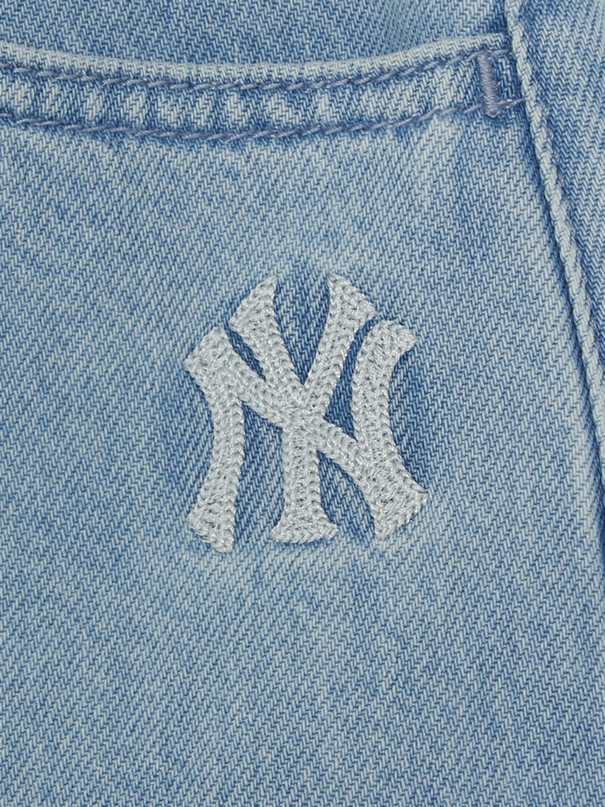 MLB Korea Women's Basic Small Logo Summer Tencel 9in Denim Shorts