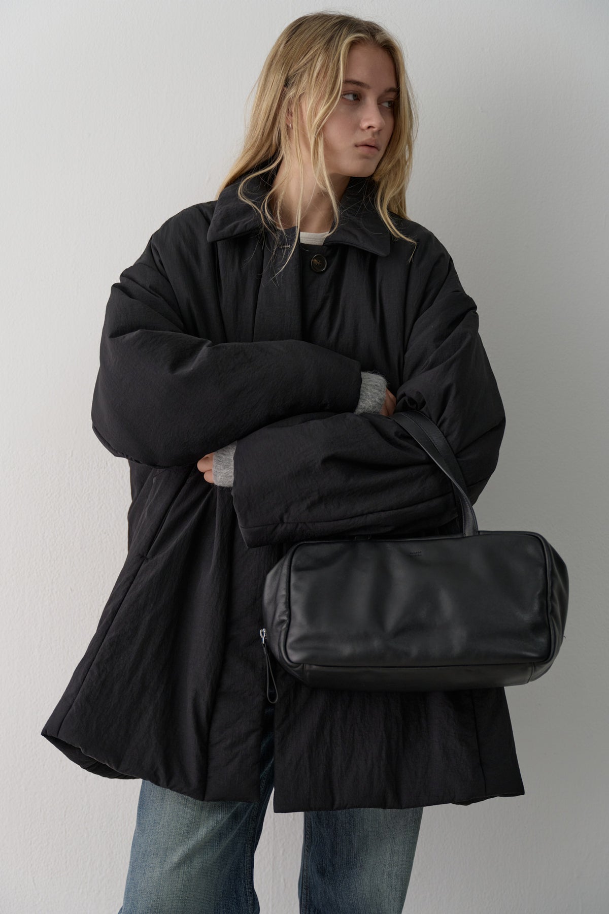 Facade Pattern Robin Bag black