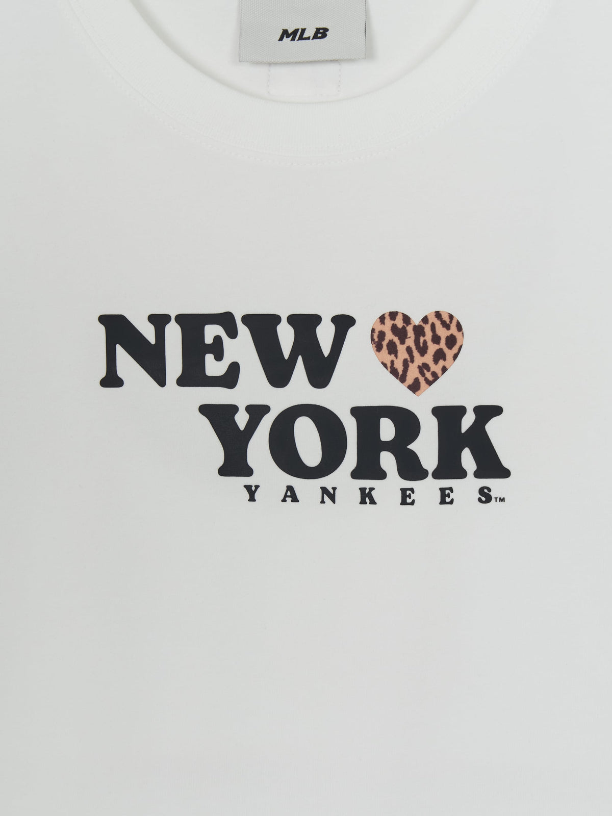 Mlb Women's Leopard Heart Lettering Slim Semi Crop T-Shirts