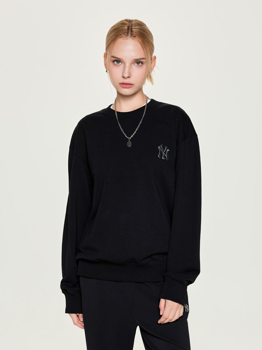 Basic Street Mega-Logo Crewneck Sweatshirt 뉴욕양키스