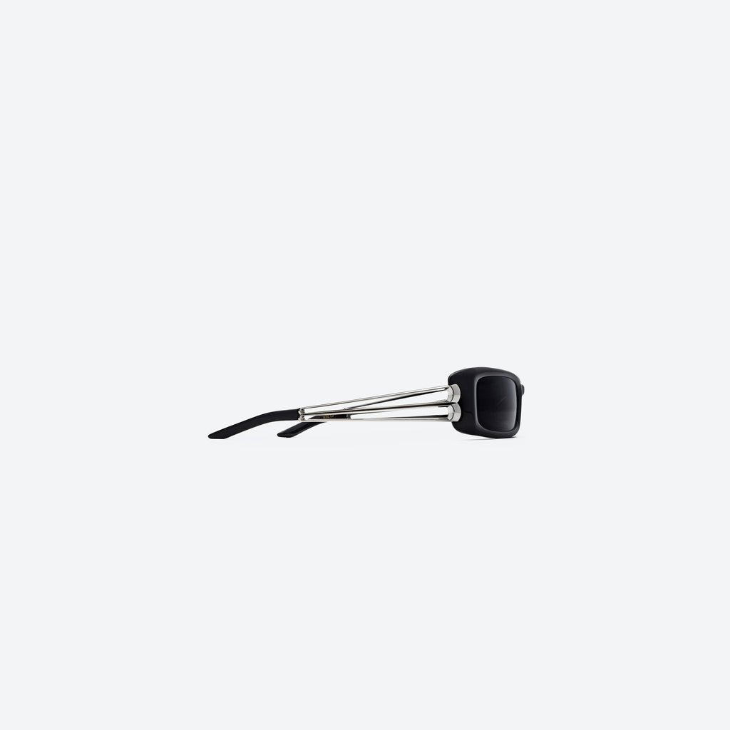 Wire Lip 01