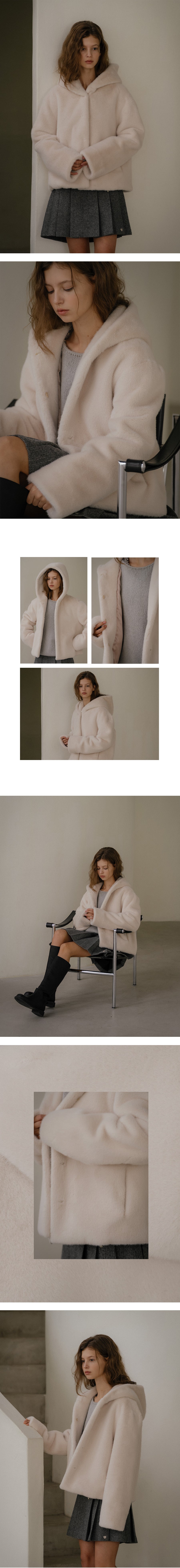 Tillidie Hooded fur short jacket Beige
