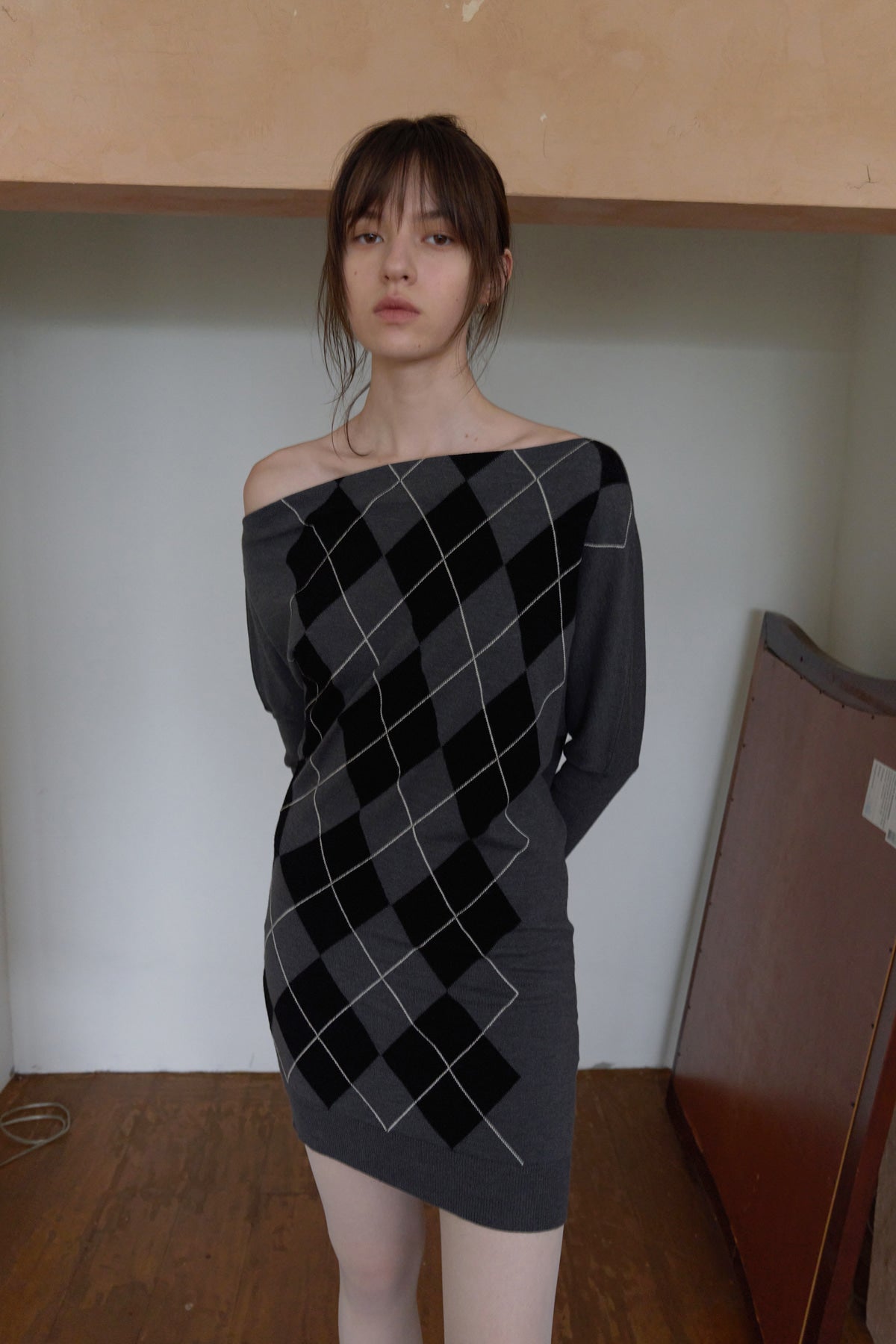 Overdueflair Asymmetric Drape Argyle Knit Till Grey