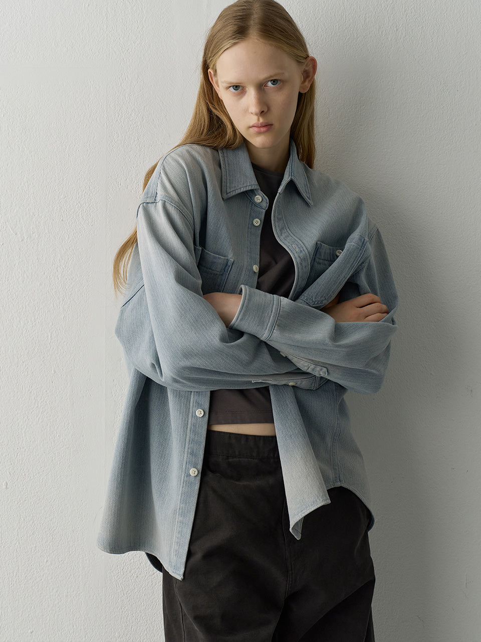 Facade Pattern Out Pocket Denim Shirt light indigo