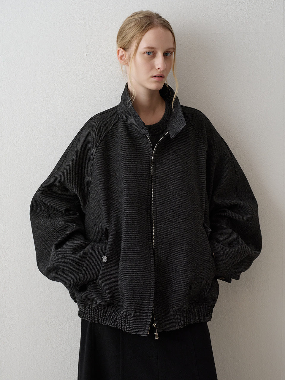 Facade Pattern Oversized Wool Twill Bluejong charcoal