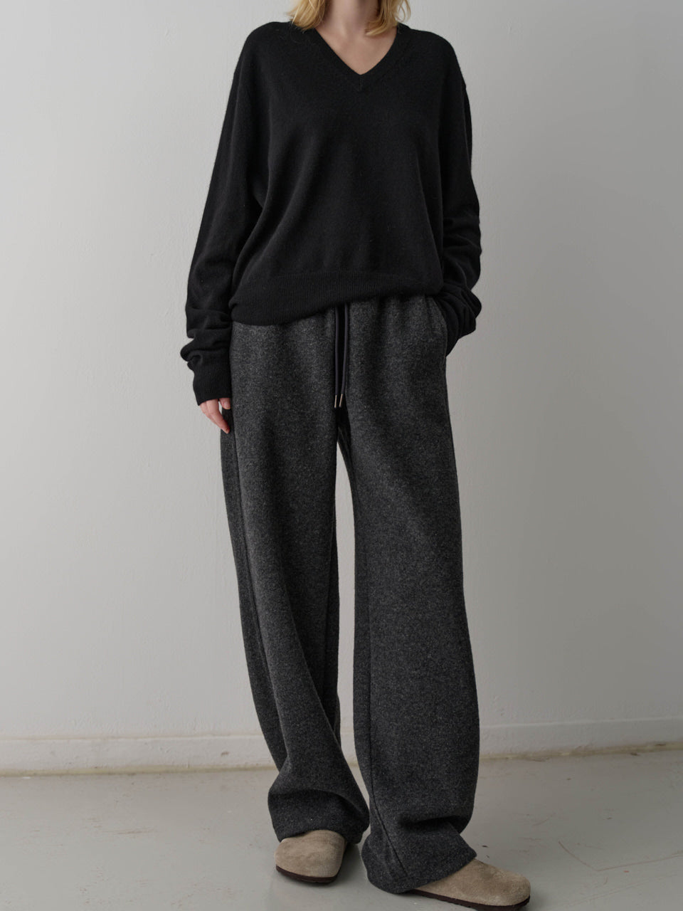 Facade Pattern Soft Wool Sweatpants charcoal