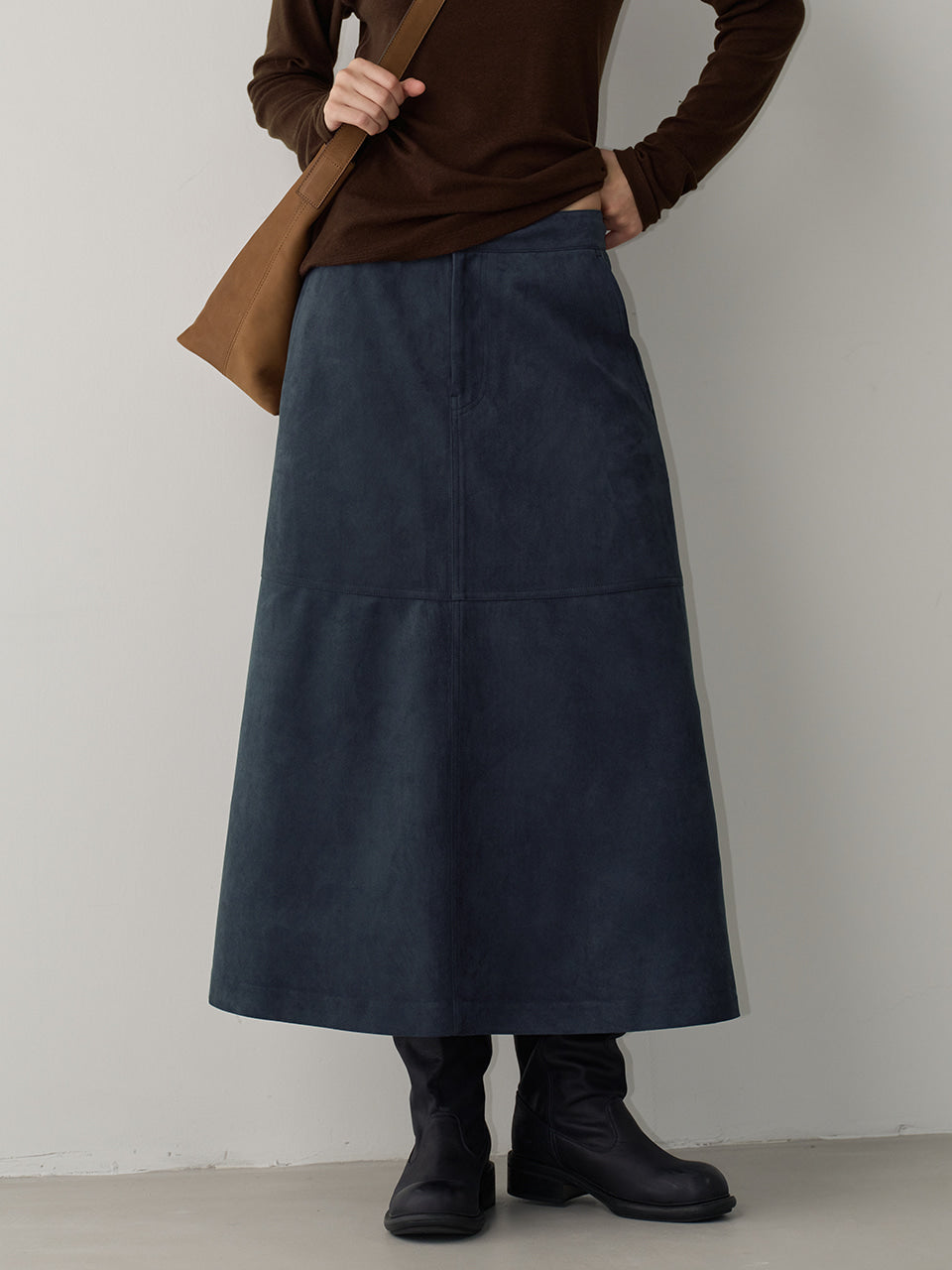 Facade Pattern Suede Flare Skirt navy