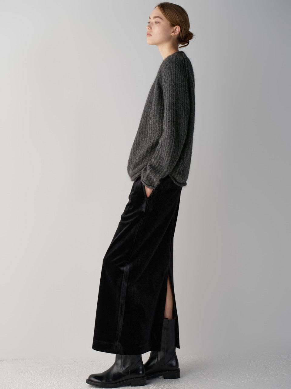 Facade Pattern Velvet Maxi Skirt black