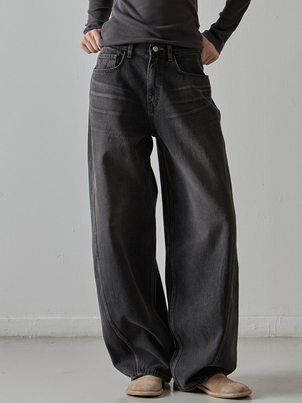 Facade Pattern Wide Tapered Denim faded black