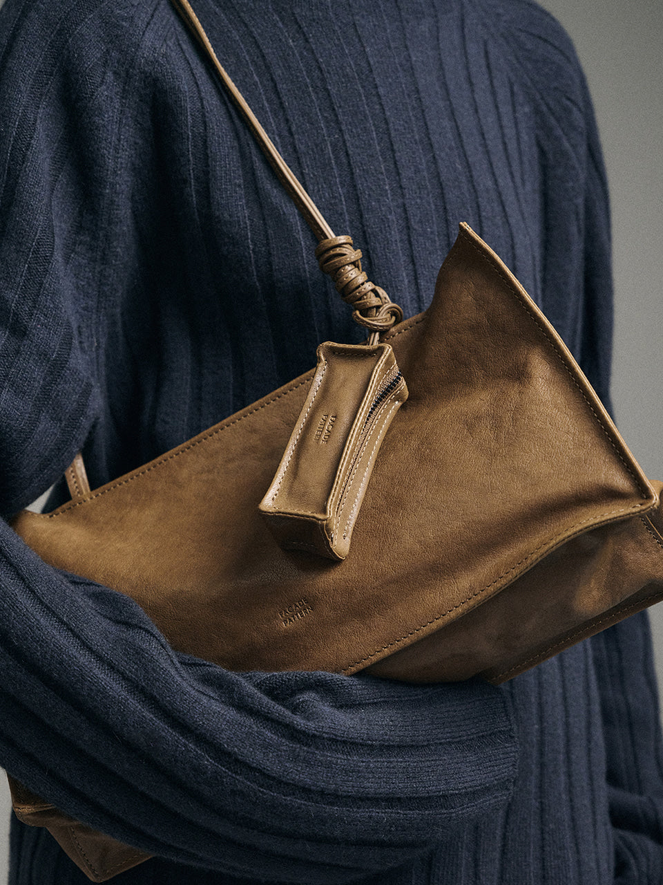 Facade Pattern Willow Strap Lip Balm Bag