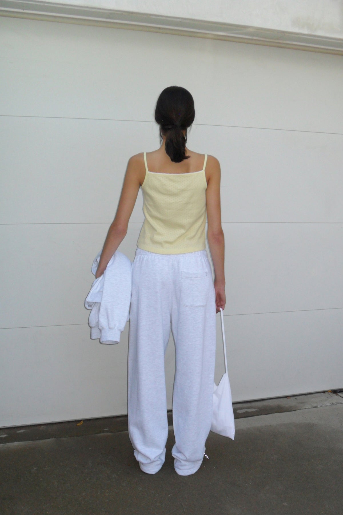 Low Classic Ribbon Pointed Sleeveless Sunflower