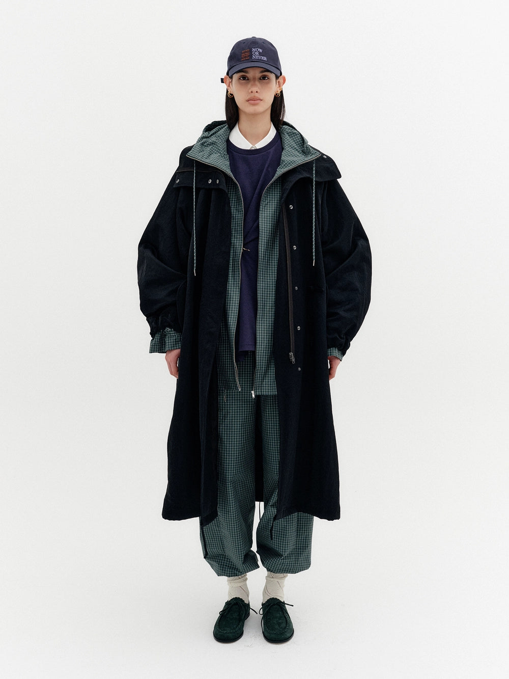 EENK Reversible High-Neck Long Jumper - Black