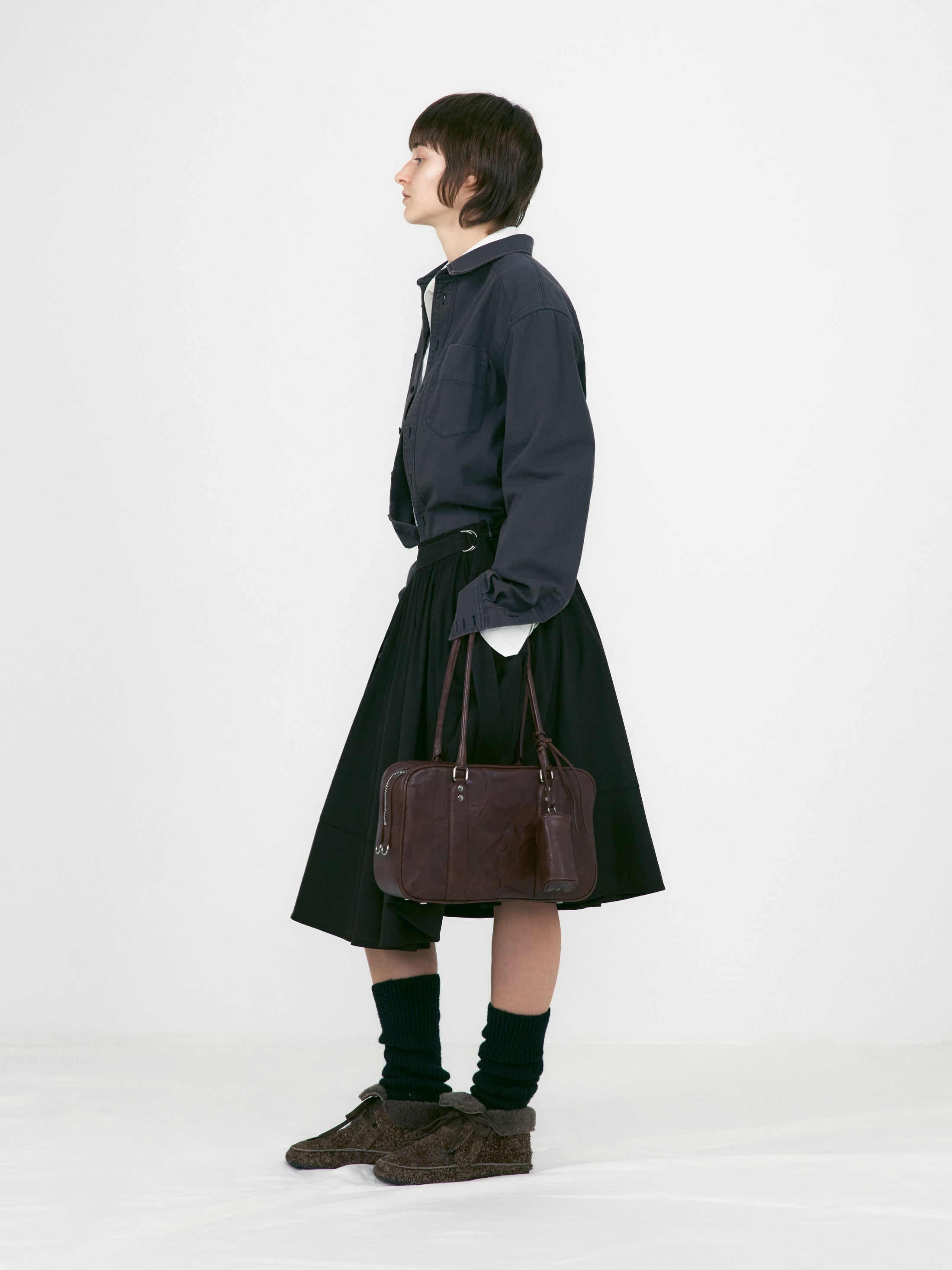 [low_classic] Flared Hem Leg Warmer
Black