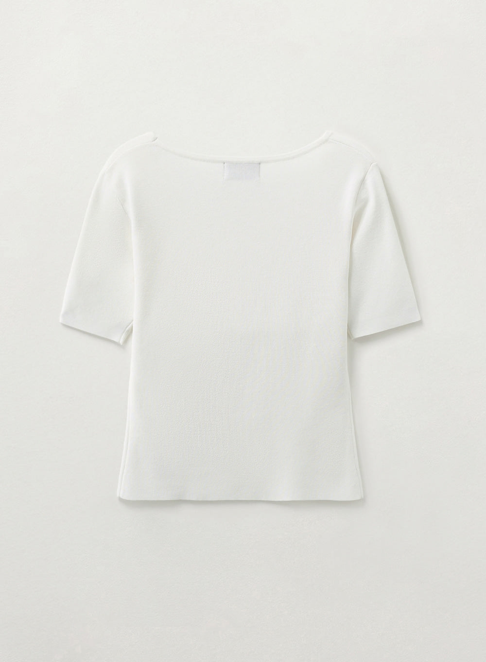 [satur] (W) Square Slim Fit Half Knit - White