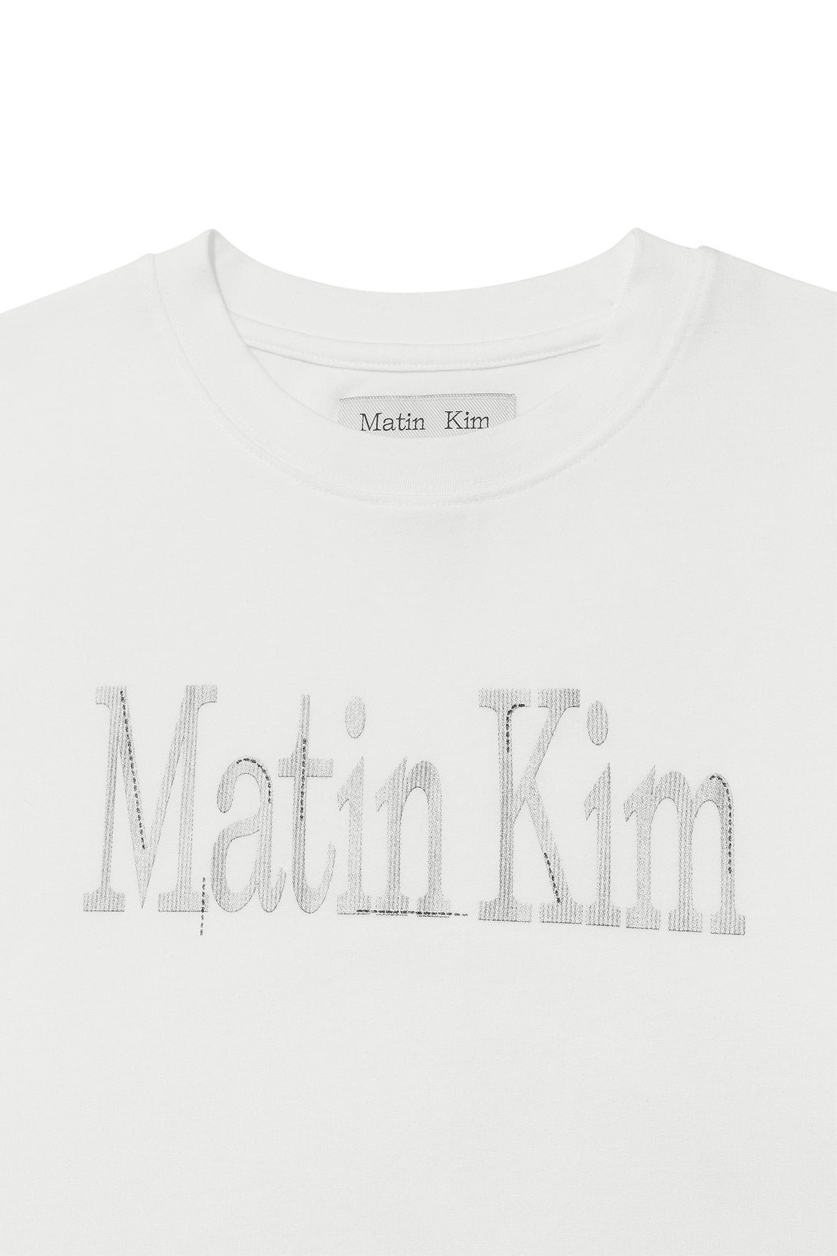 [matinkim] PATTERN ARTWORK LOGO CROP TOP IN WHITE