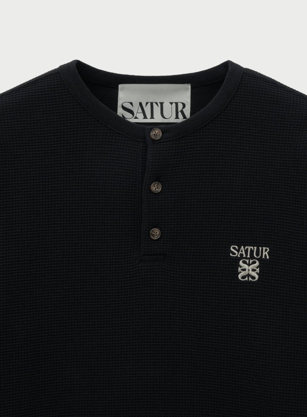 [satur] Waffle Henry Neck T-shirt - Black