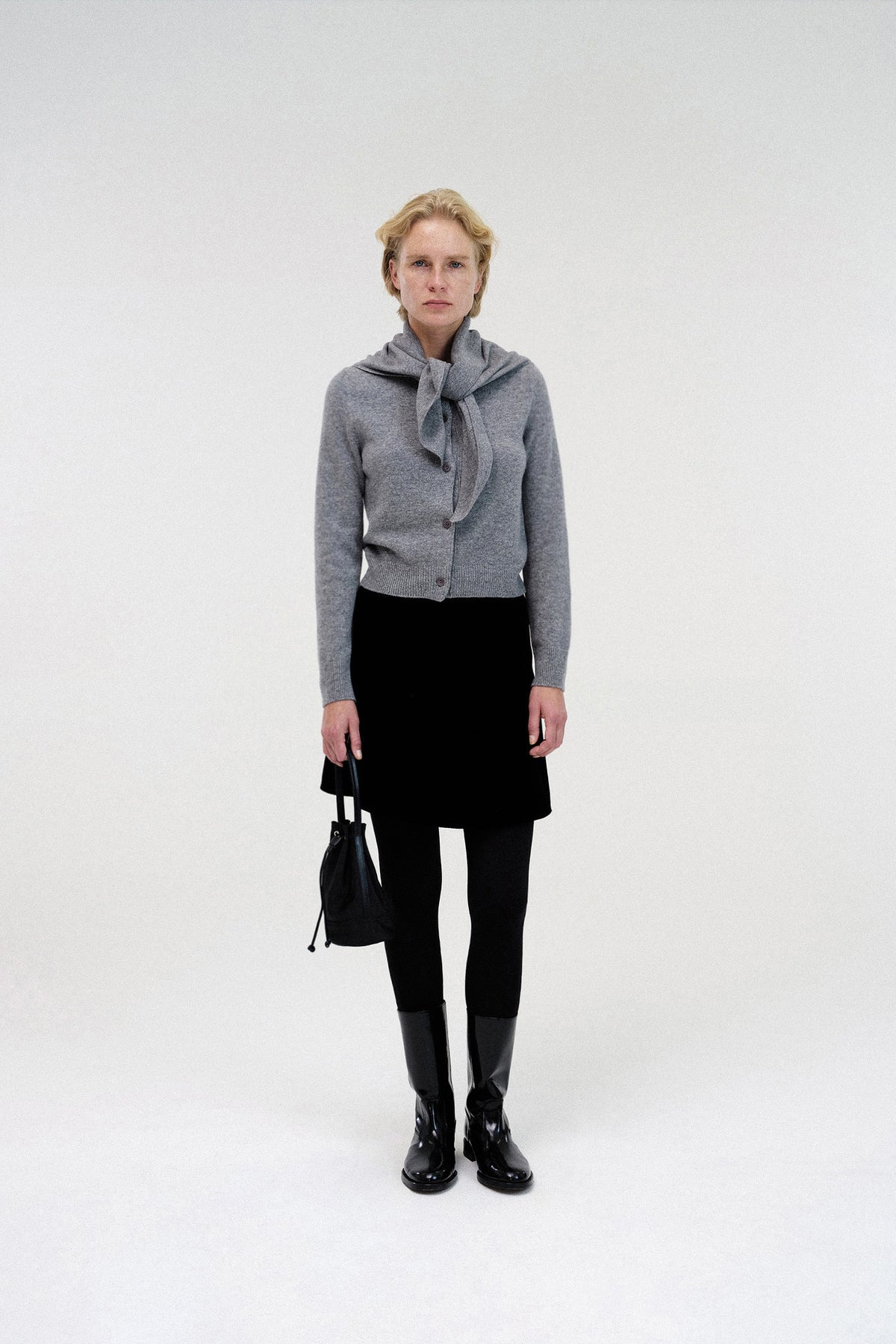 Nothing Written Velvet flared skirt (Black)