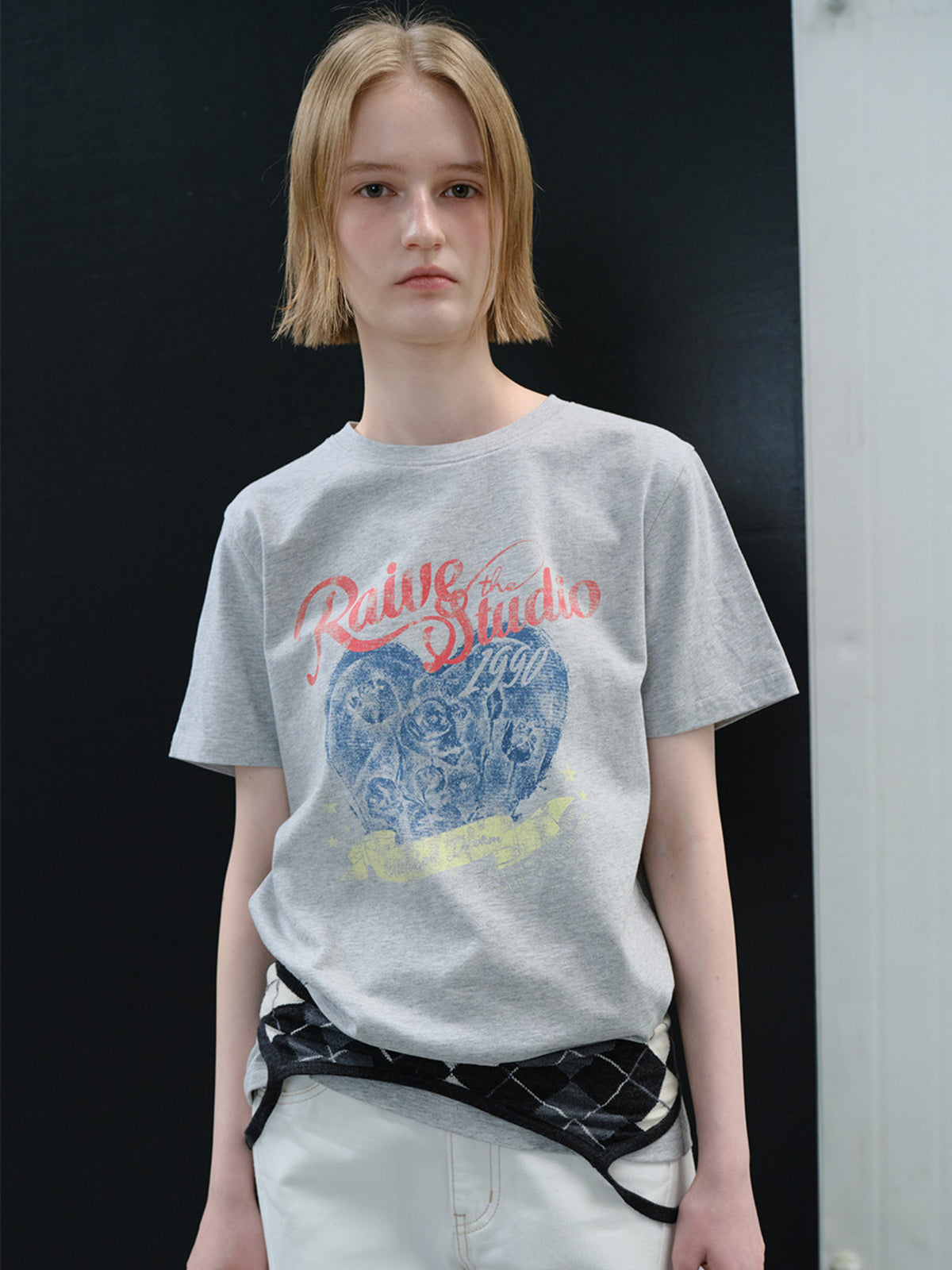 Raive Heart Rose Blur Graphic T-shirts