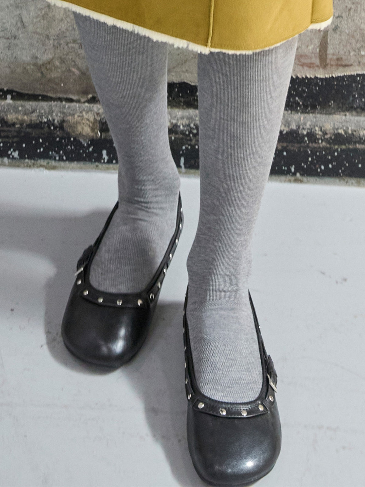 Raive Cloude Stud Flats in Black