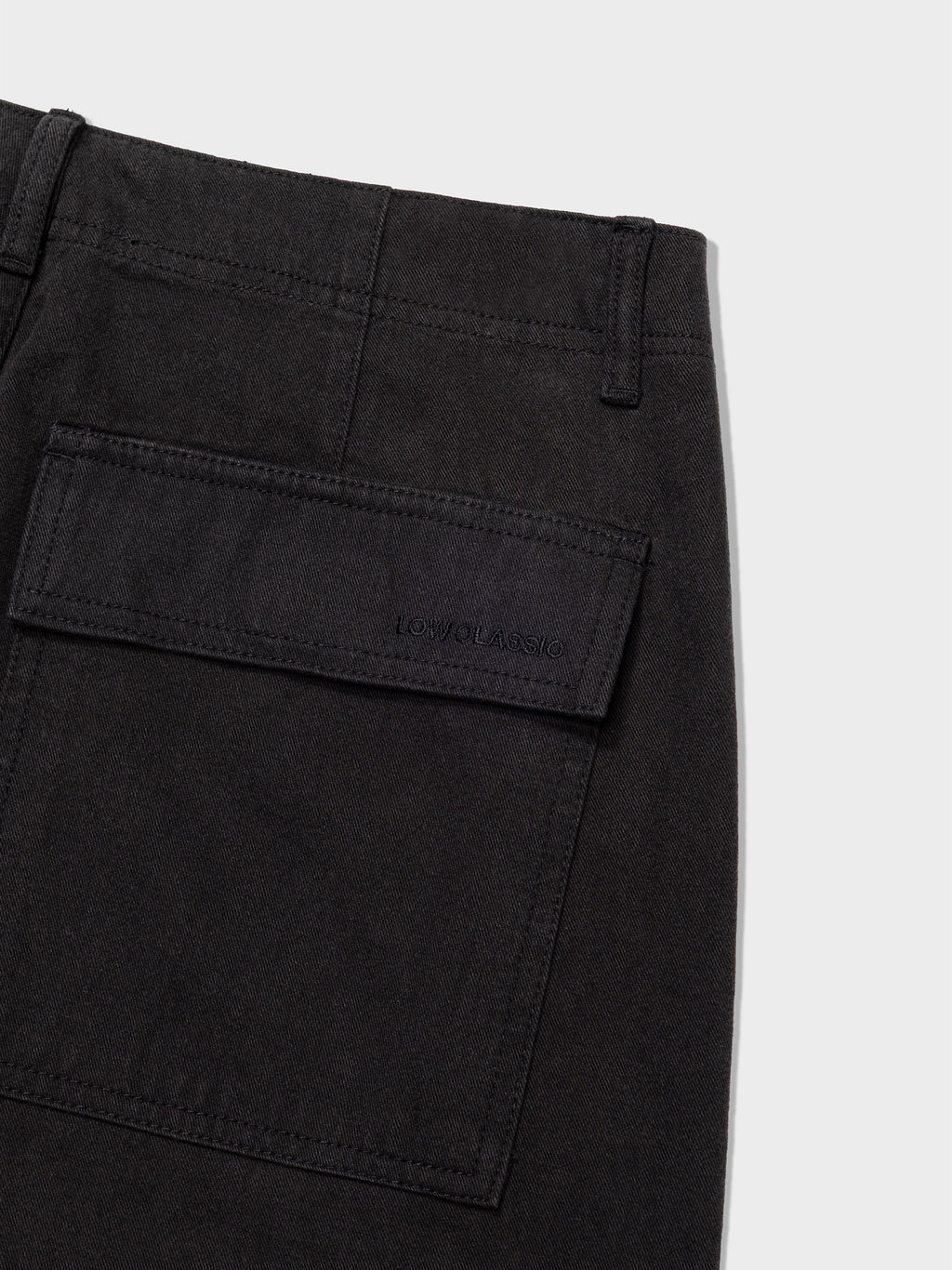 Low Classic Peach Skin Cargo Pants Black