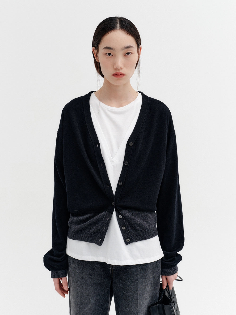 EENK Contrast V-Neck Cardigan - Black