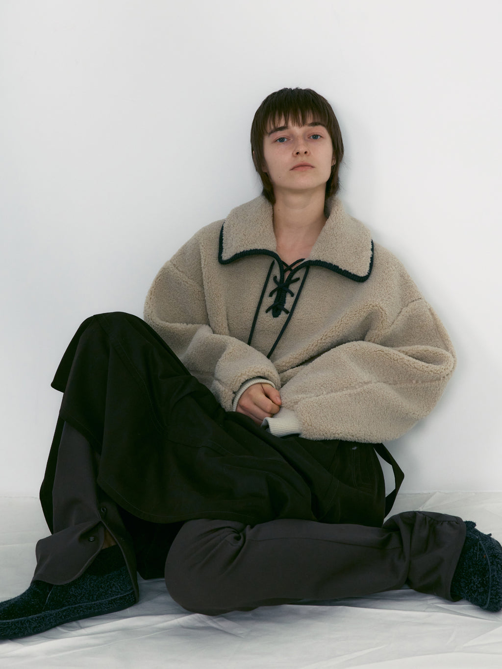 [low_classic] Slit Hem Slim-Fit Pants
Brown