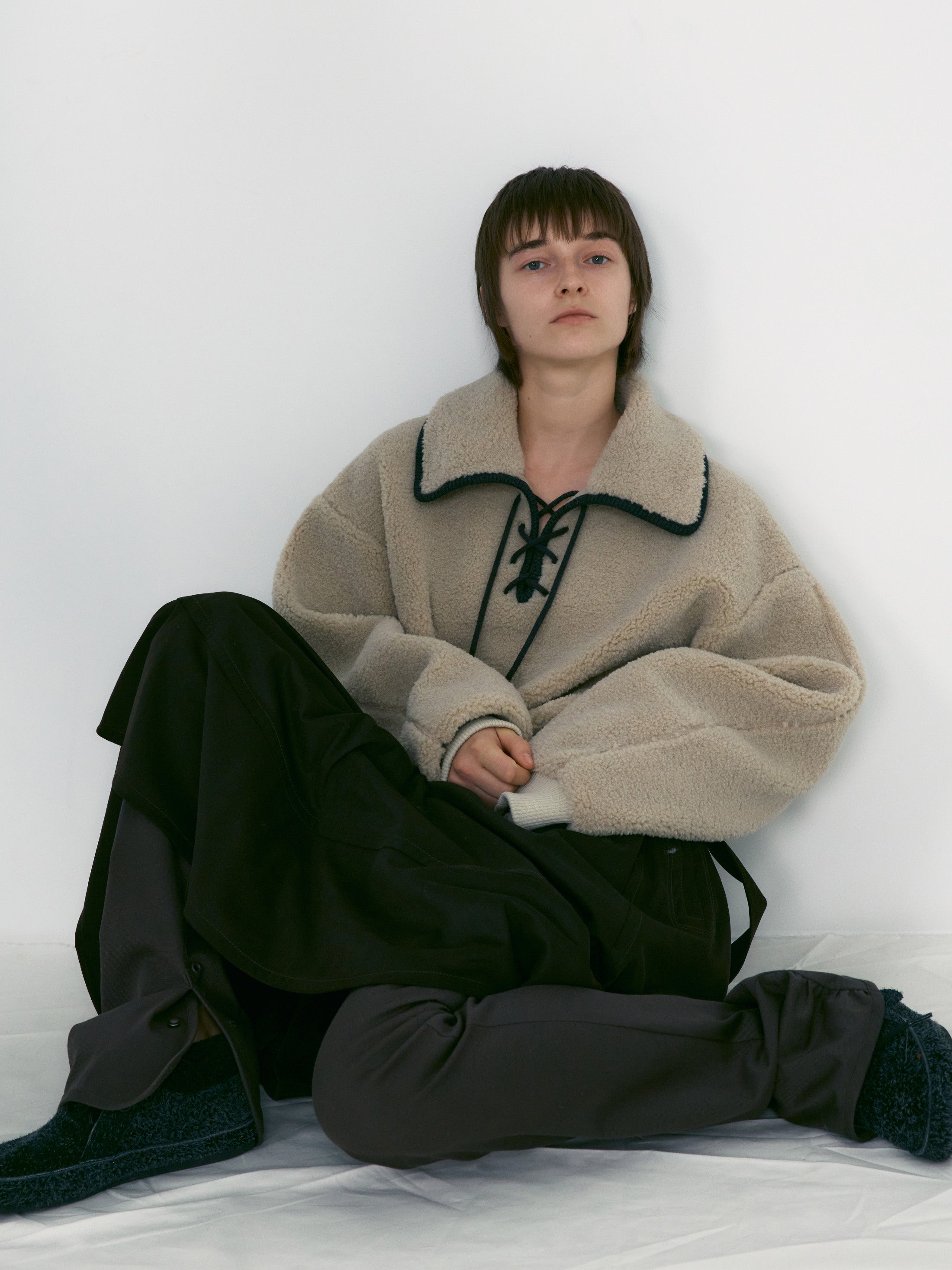 [low_classic] Slit Hem Slim-Fit Pants
Brown