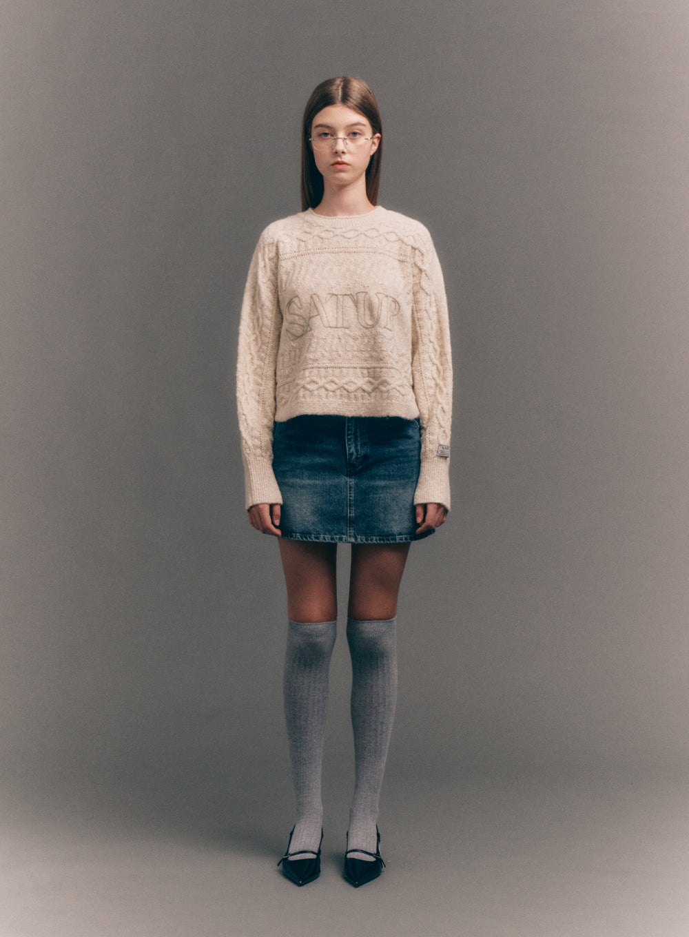 [satur] (W) Jacquard Crop Logo Knit - Cream