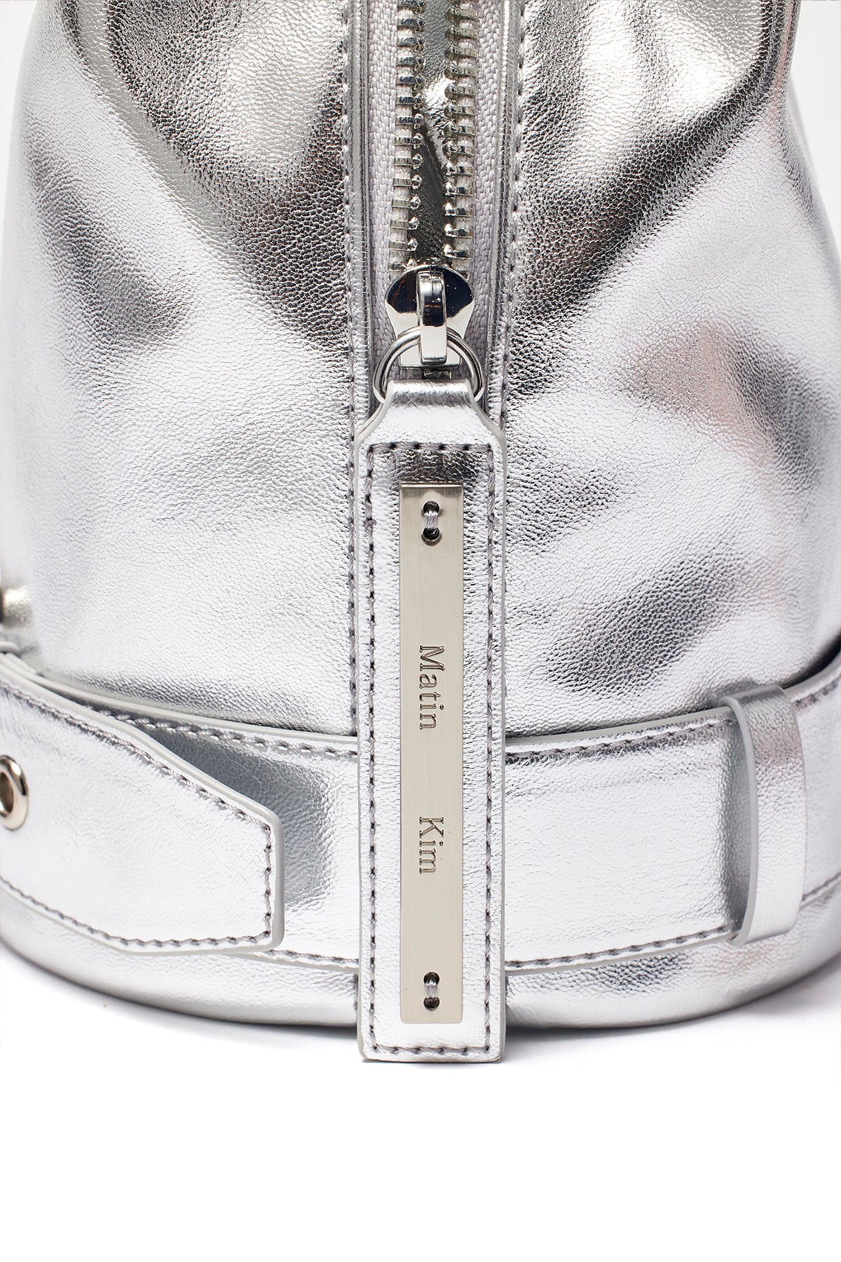 [matinkim] BELTED MINI BUCKET BAG IN SILVER