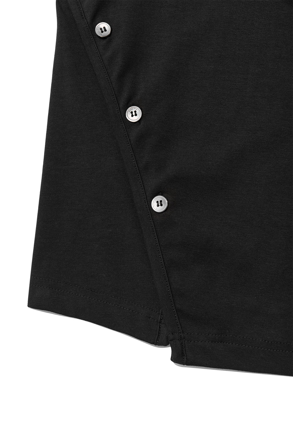 [matinkim] SLIT BUTTON POINT CROP TOP IN BLACK