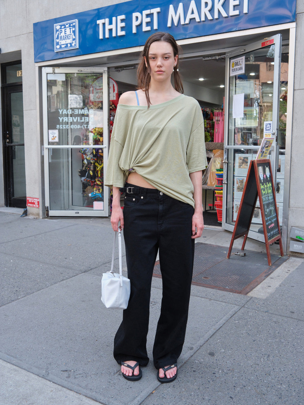 Low Classic Airy Oversized Jeans Black