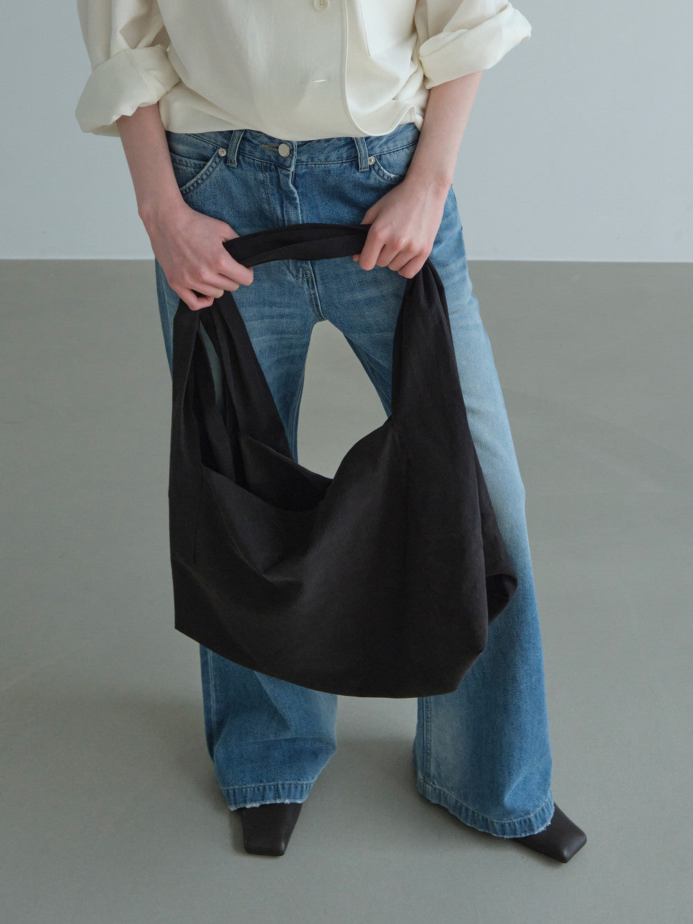 Low Classic Soft Structure Big Cotton Bag Black