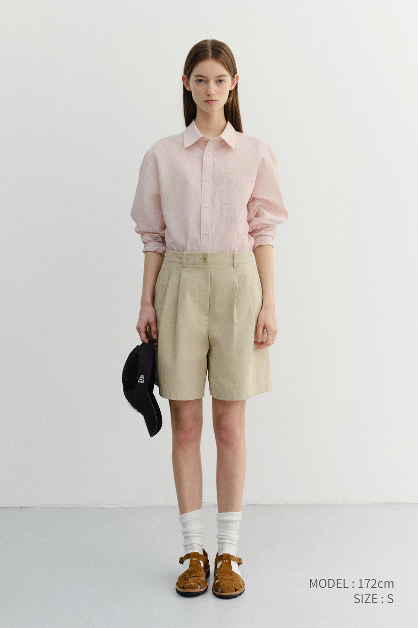 Dunst Double Pleated Bermuda Shorts Beige