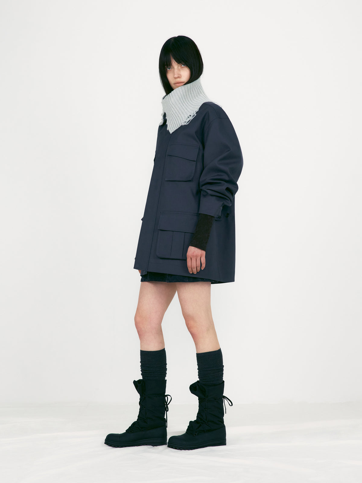 Low Classic Damaged Knit Neck Warmer Light Grey