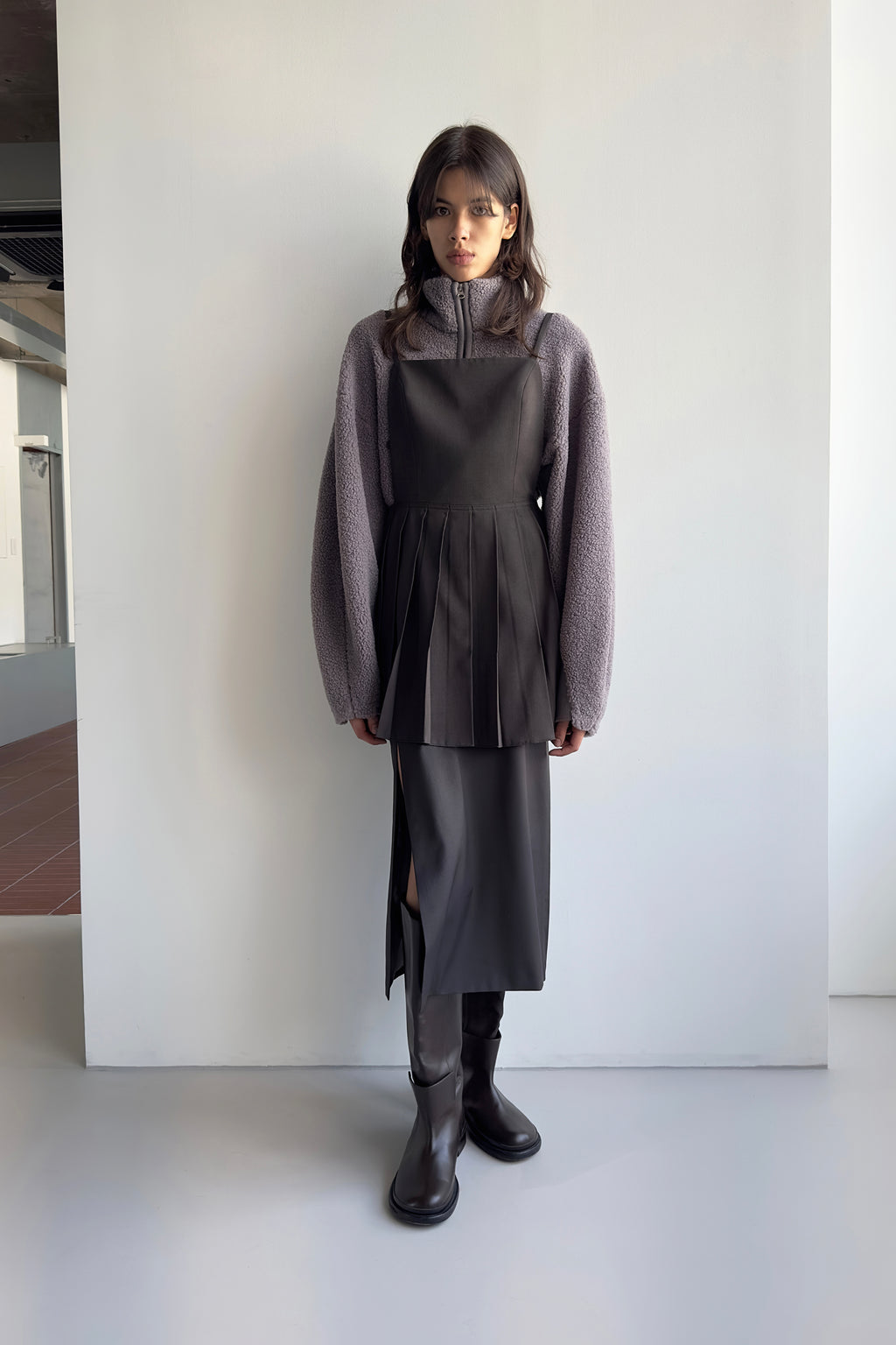 [low_classic] PLEATED MINI DRESS - CHARCOAL