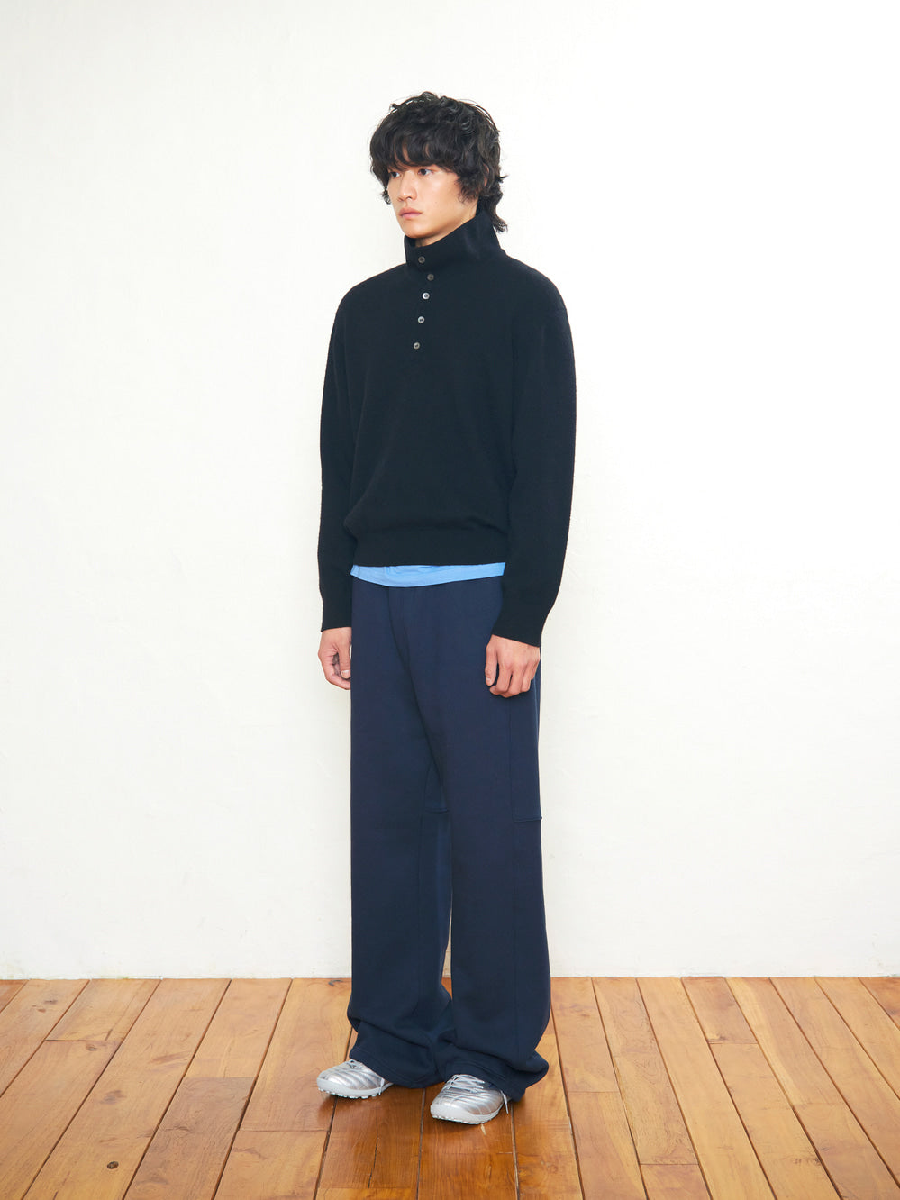 Low Classic Super Fine Wool High-Neck Sweater Black
