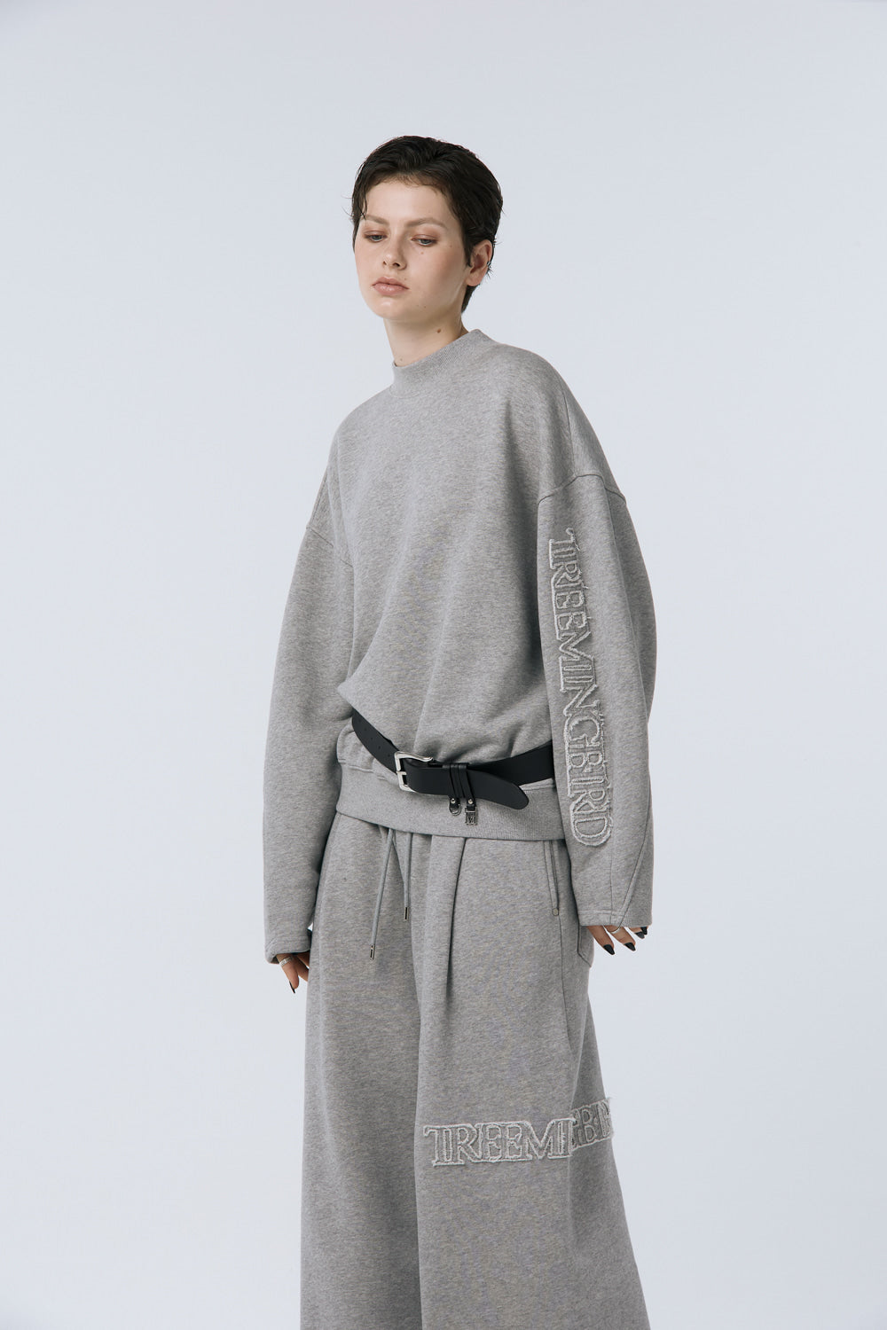 Treemingbird Cut-out Patch Mock Neck Sweatshirt Melange Gray
