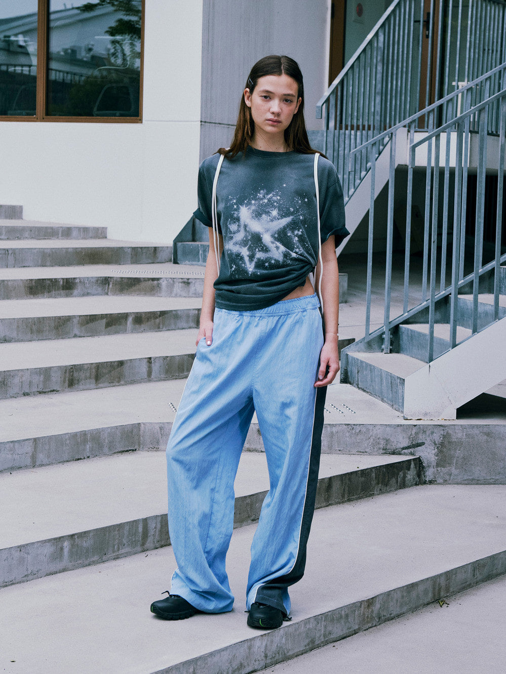 [Low Classic] Vintage Washed Sparkling T-Shirt_Charcoal