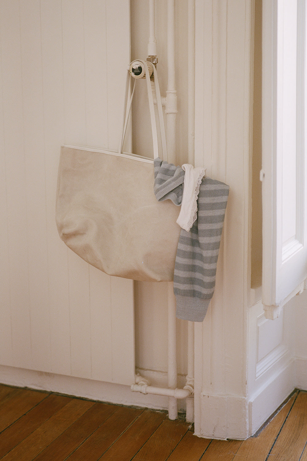 Nothing Written Dover canvas shoulder bag (Ecru white)