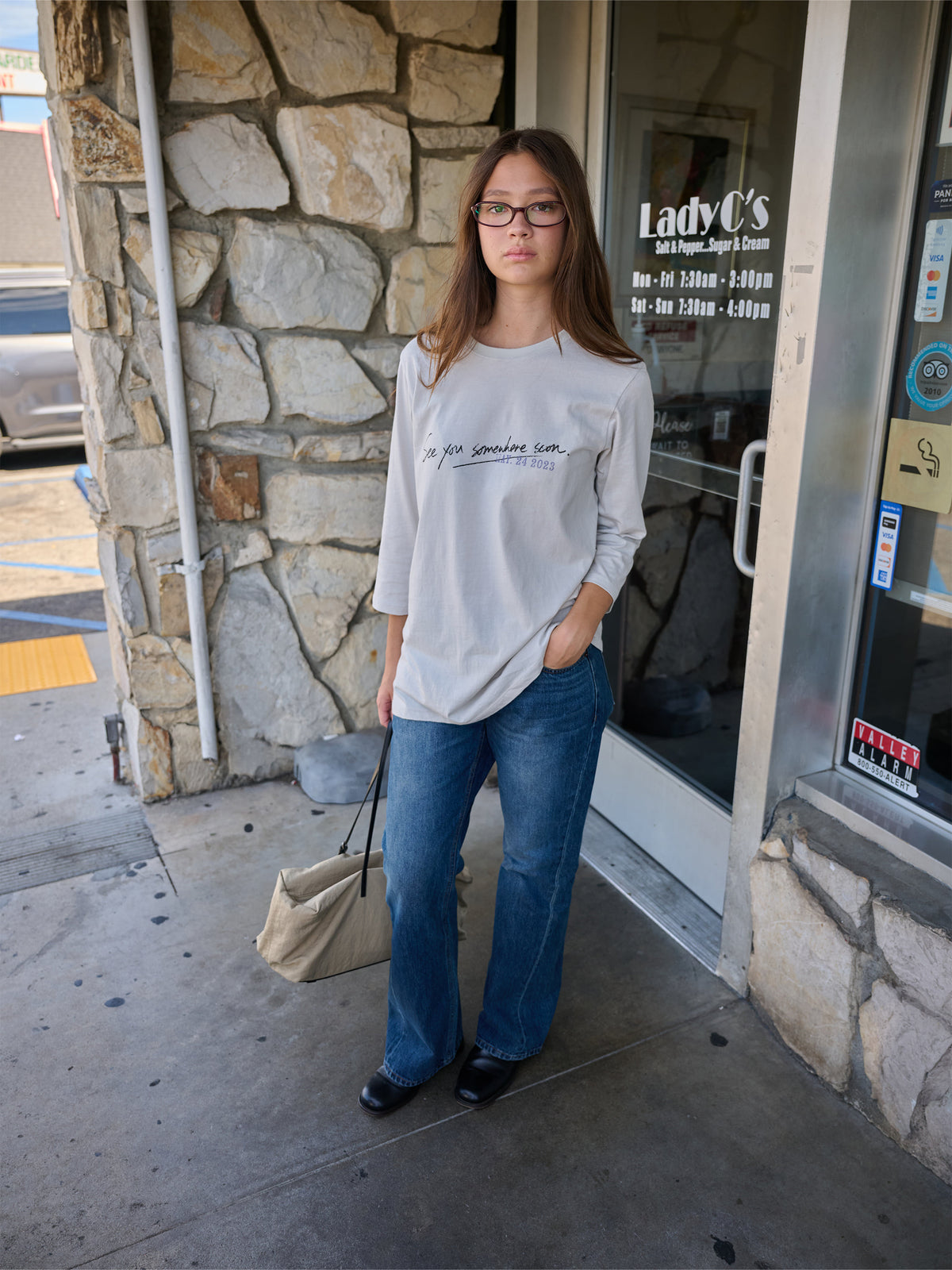 Low Classic Lettering Long Tee Fog Beige - Low Classic