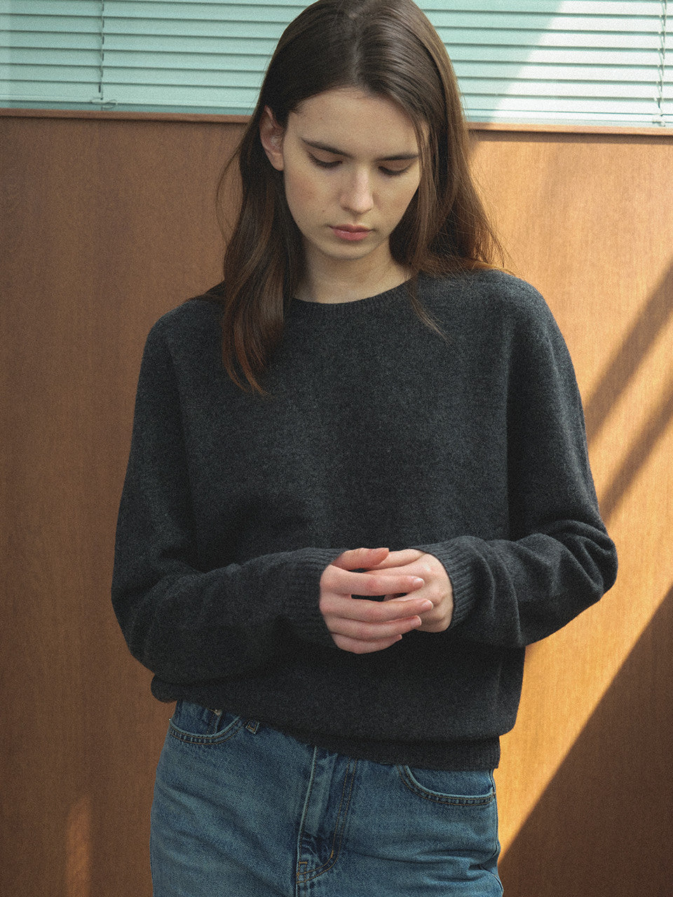 Tillidie Cashmere Blended Round Wool Knit Charcoal