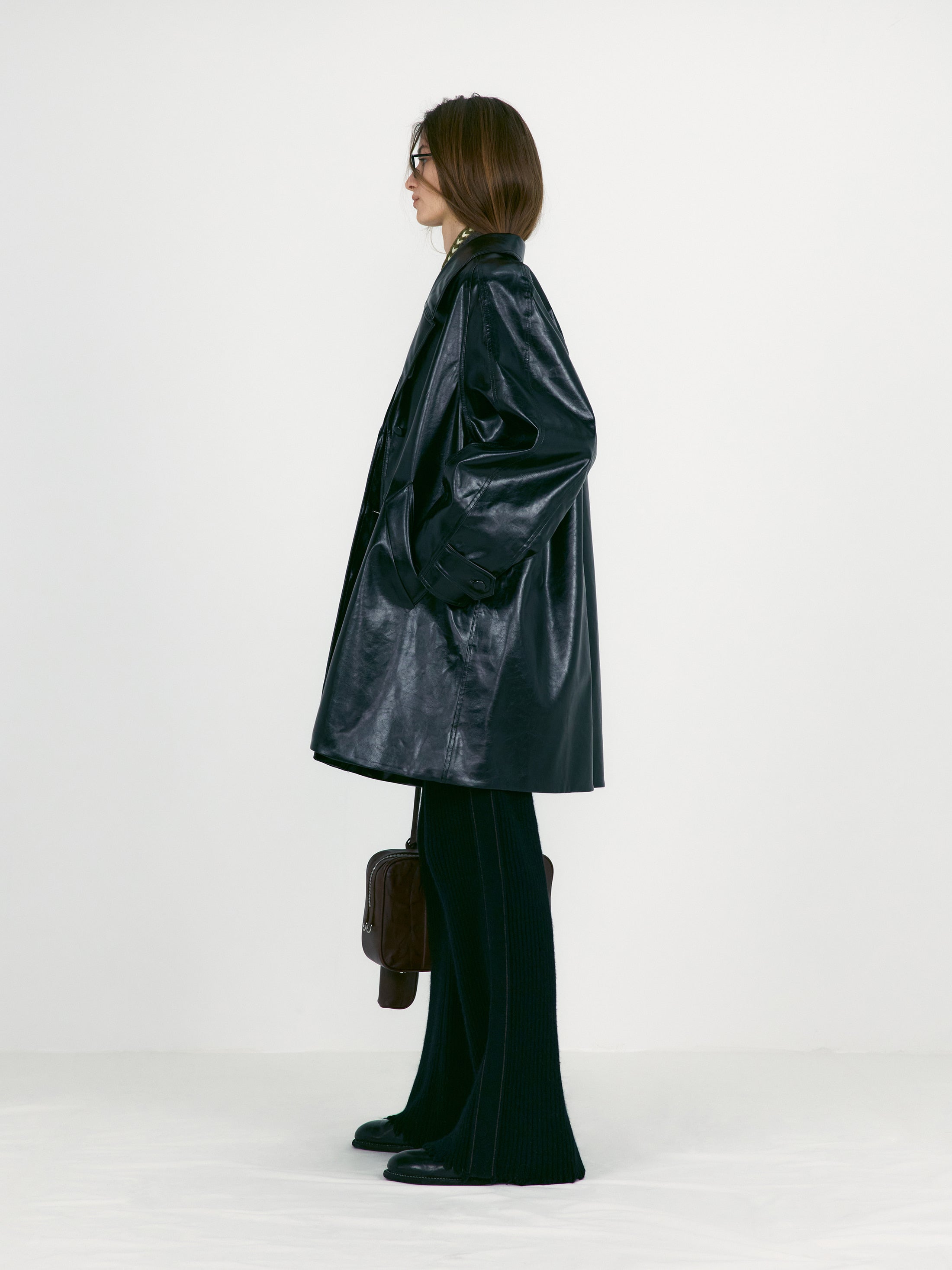 [low_classic] Textured Leather Half Coat
Black