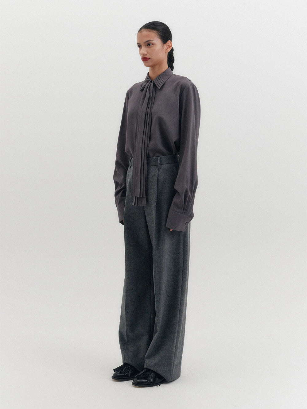 EENK Pleated Collar Tie Shirt - Gray