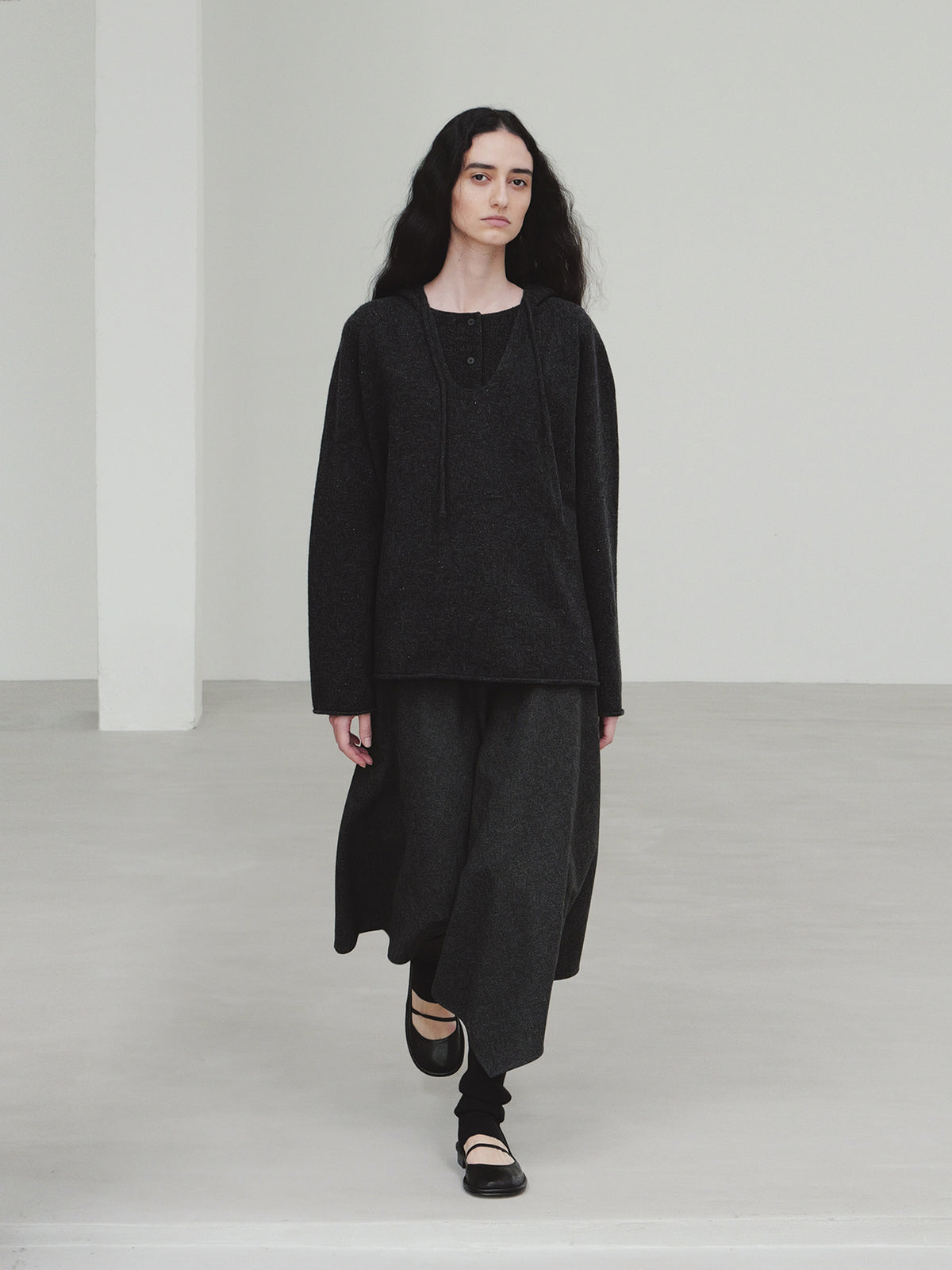 Moia hoodie sweater (charcoal)
