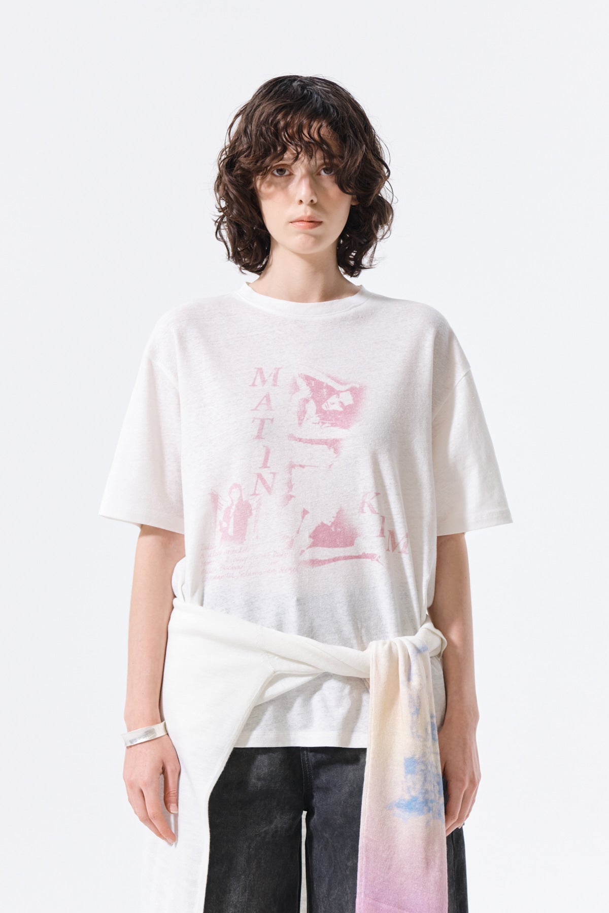 [matinkim] Portrait Graffiti Logo Top IN White